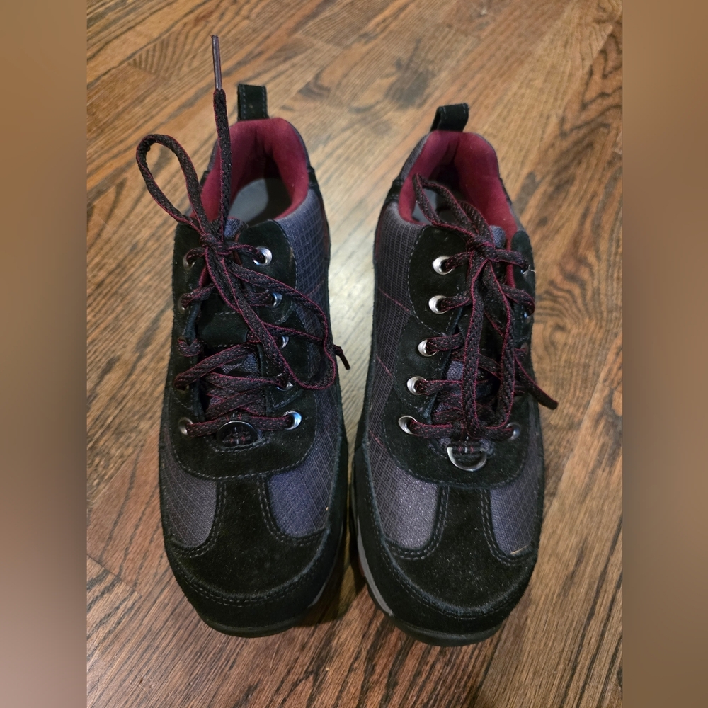 L.L. Bean New Balance Women's Multicolor Trail Hiking Shoea Size 7.5w